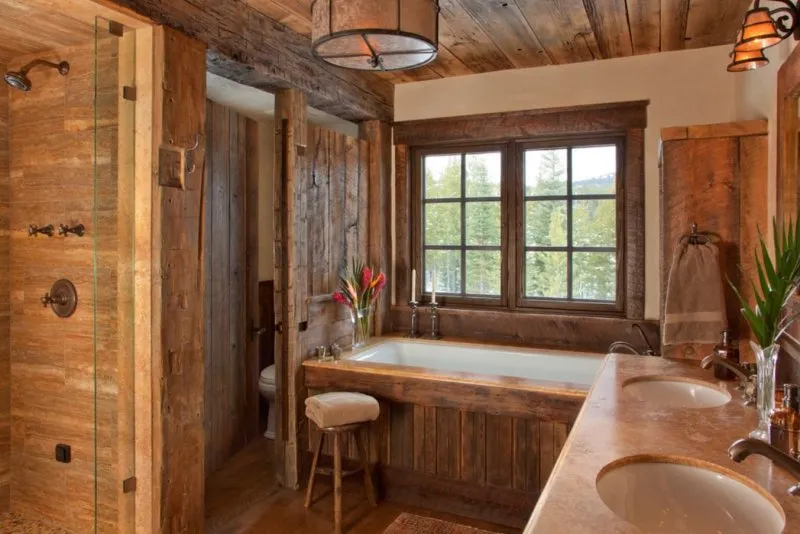 Интерьер ванной в деревенском стиле
