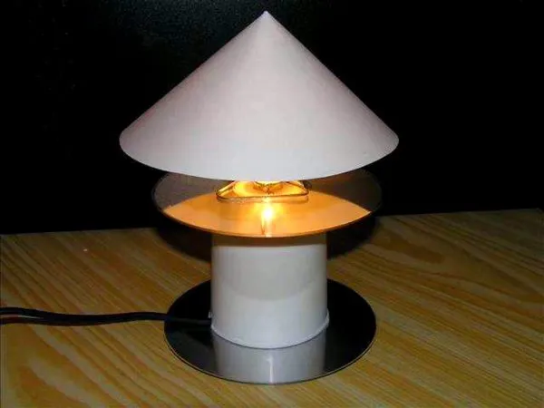 Самодельная настольная лампа для кабинета