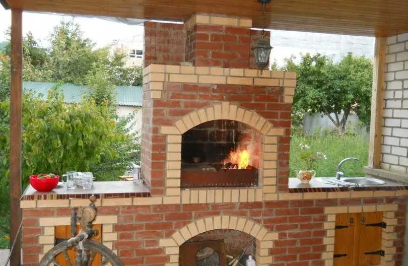 mangal-iz-kirpicha-svoimi-rukami-86-5345175