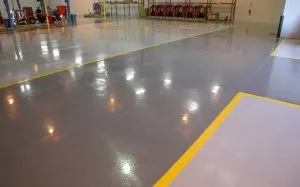 Чем покрыть бетонный пол в гараже чтобы не пылил
