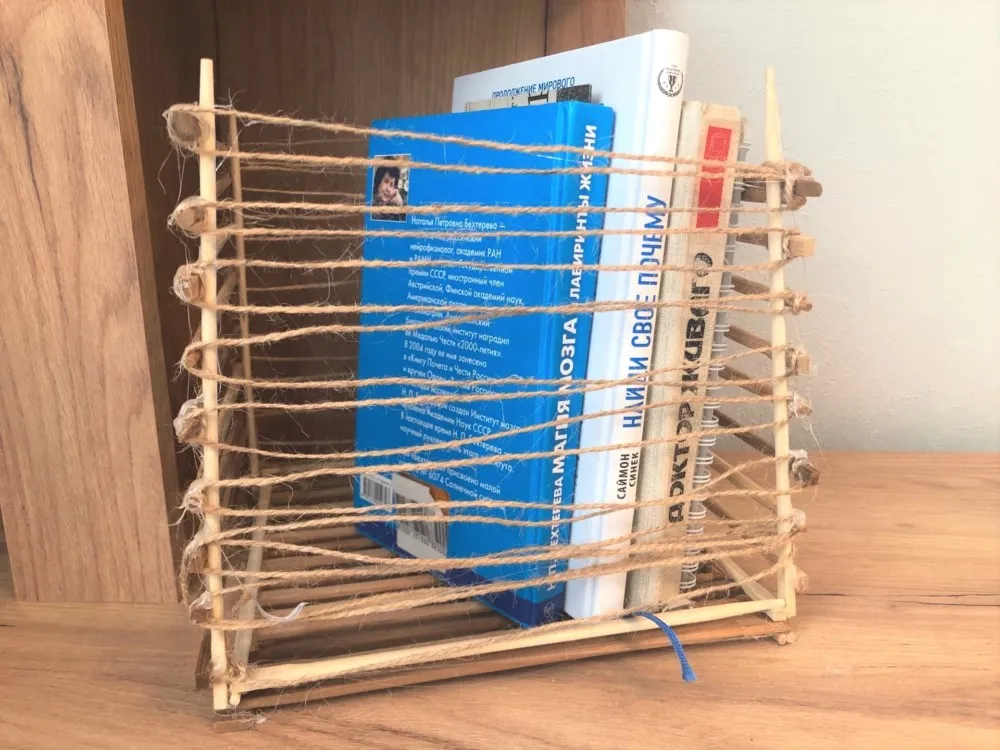 Корзина совими руками из китайских палочек