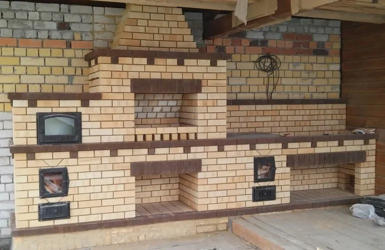 мангал из кирпича на даче своими руками