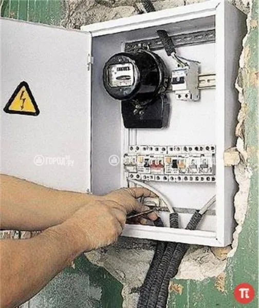 Для внутренней разводки электропроводки рекомендуется применять медный кабель