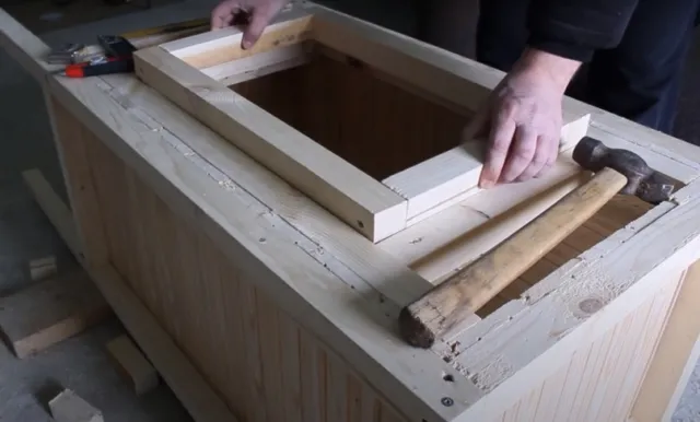 Как сделать деревянную коптильню холодного и горячего копчения своими руками
