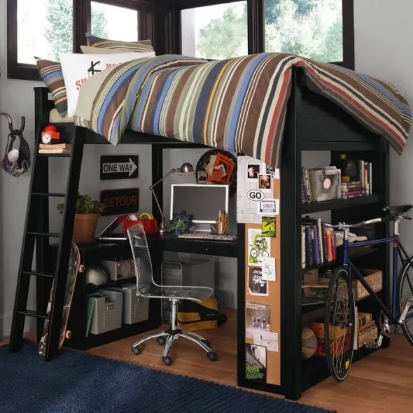 Кровать-чердак с опорой на книжный шкаф