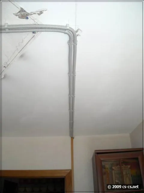 Общий вид новой проводки под потолок