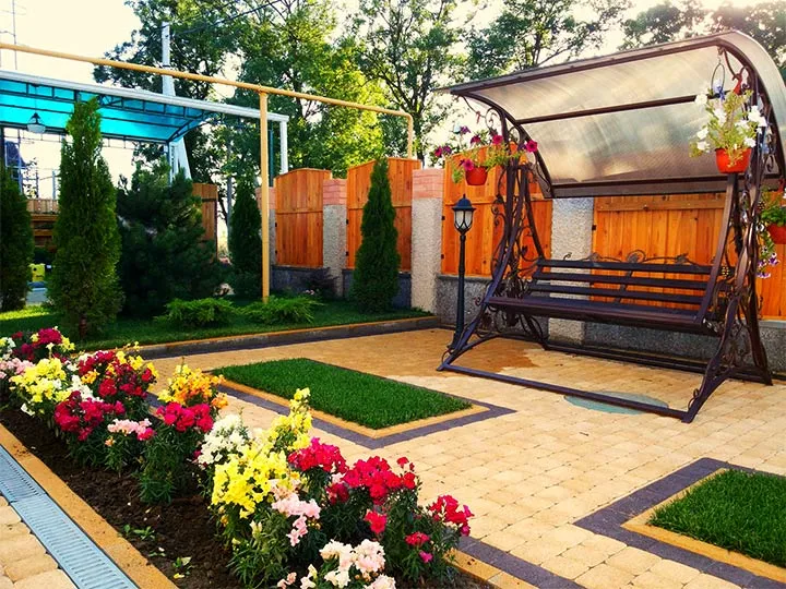 Ландшафтный дизайн двора