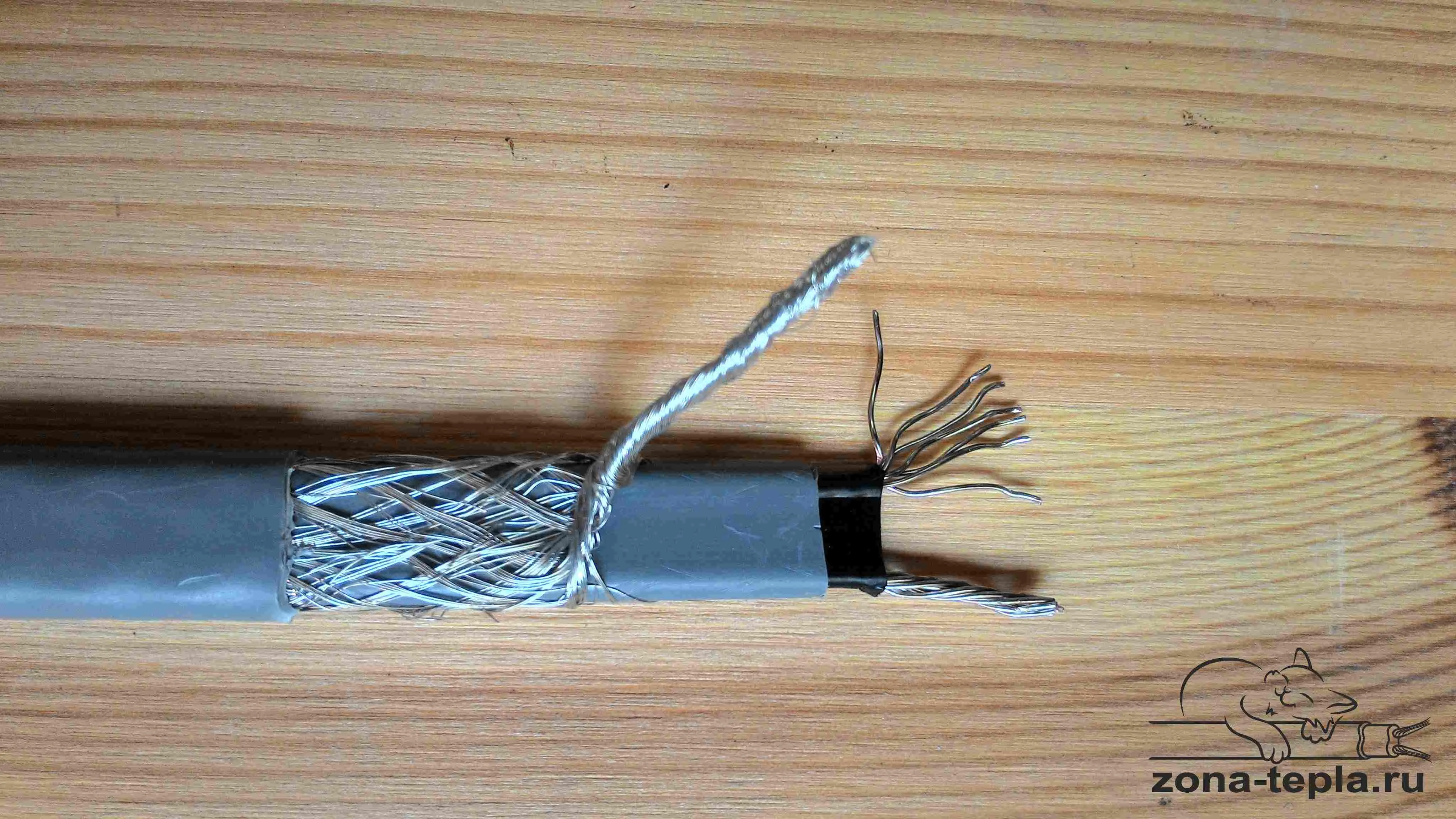 Греющий саморегулирующийся кабель Lavita GWS 16-2CR