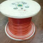 Саморегулирующийся греющий кабель внутри трубы