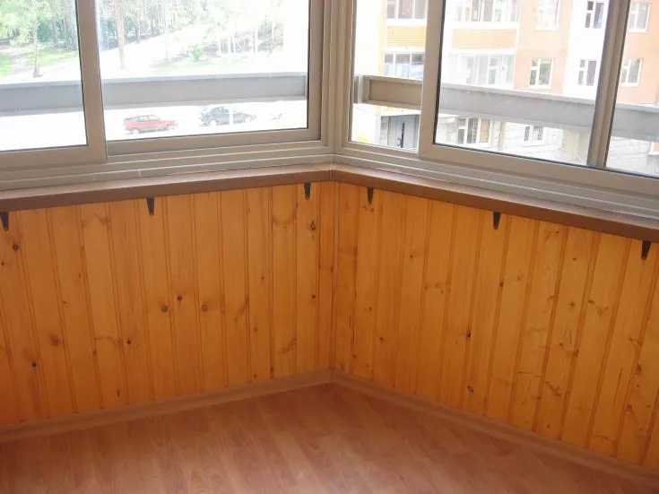 Otdelka balkona vagonkoj 10