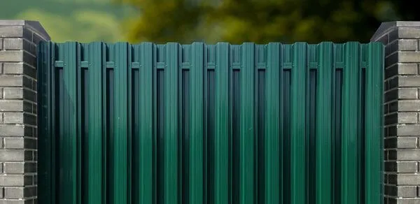 Ограда для двора
