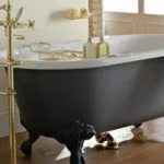 Отдельно стоящие чугунные ванны - это почти произведение искусства