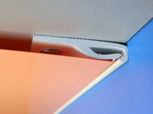 Крепление багета для натяжных потолков: алюминиевый и пвх багет, монтаж ...