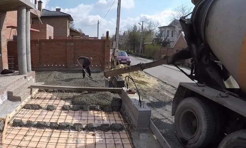 Заливаем бетон