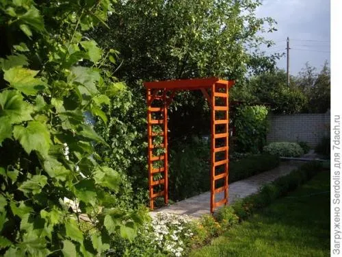 Деревянная пергола для роз. Шпалера, арка для розы или мини-пергола