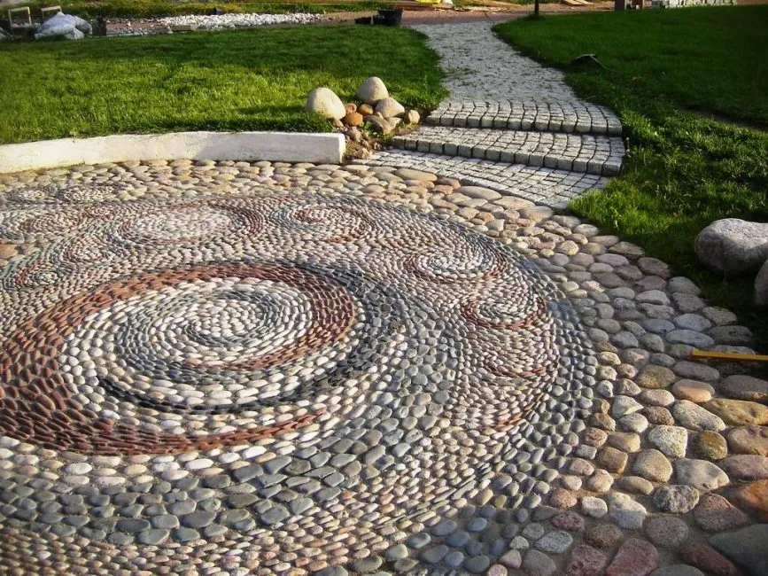 Камень не боится ни ветра, ни дождя, ни солнца