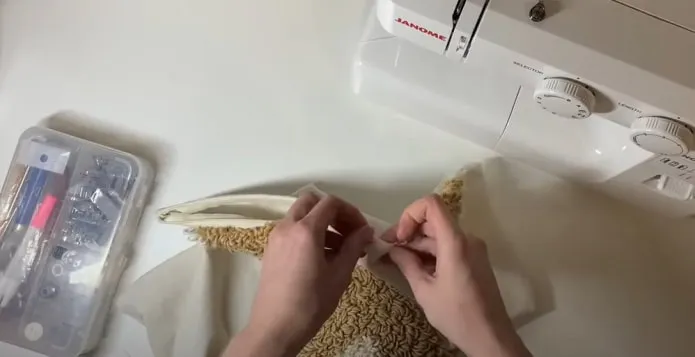 прошиваем края