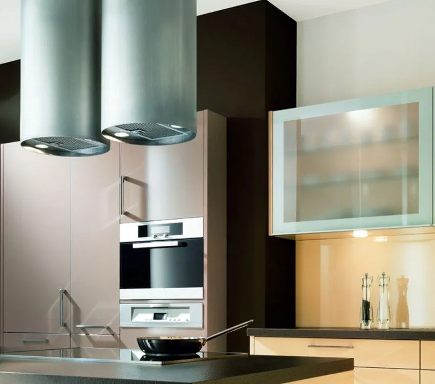 Вытяжка на кухне - часть общей вентиляционной системы всего дома