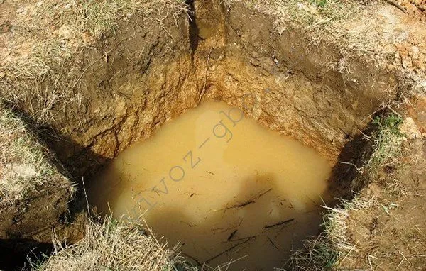 Грунтовые воды в выгребной яме