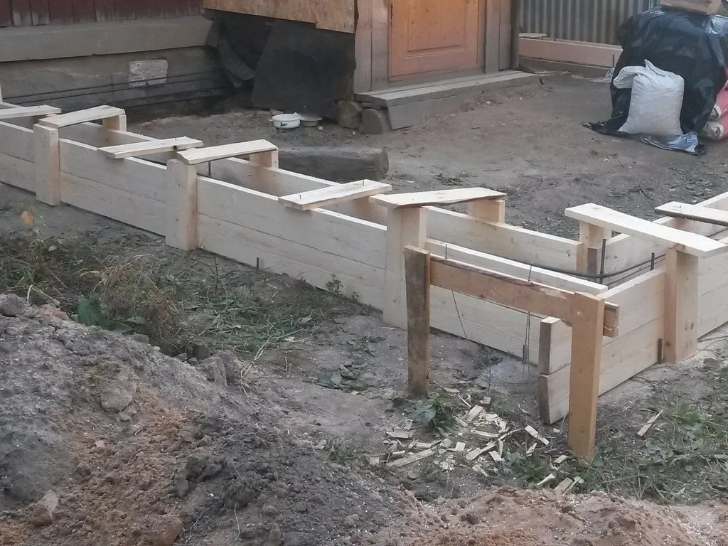 Столбчатый фундамент для веранды. Фундамент под террасу из бруса 150х150. Фундамент для веранды своими руками. Фундамент для веранды своими руками. Фундамент под веранду.