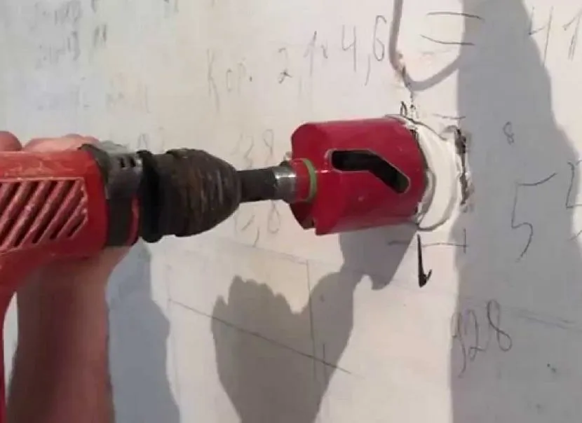 Перфоратор под розетку. Штробление бетона. Перфоратор под розетку. Штробить стены. Bosch gbh 4-32 dfr.