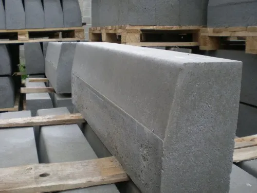 Установка тротуарного бордюра: виды дорожных и тротуарных бордюров ...