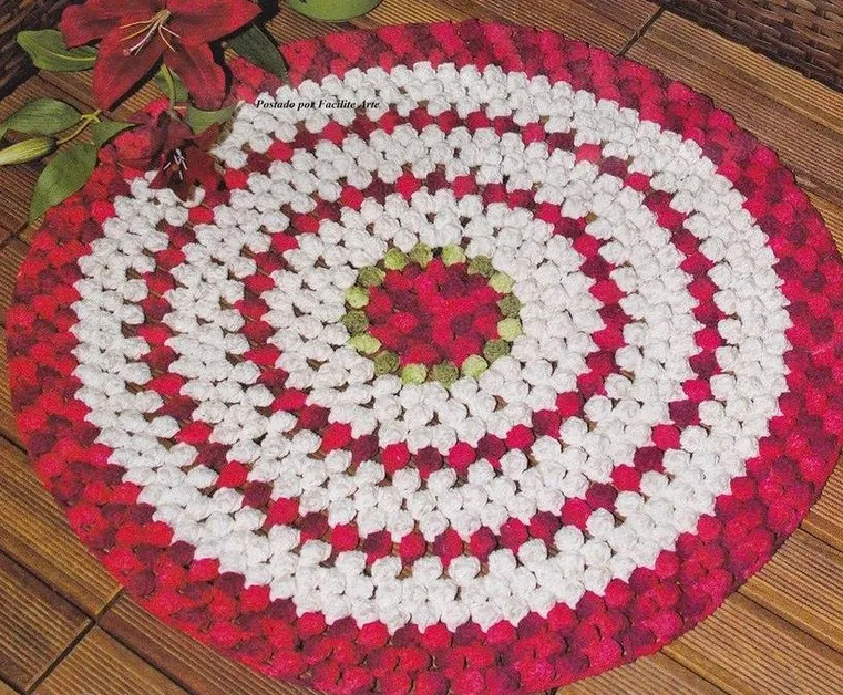 коврики своими руками. коврик из трикотажных полосок. ковер монеты из шнура. мастер-класс по коврам. коврик с надписью денежный коврик.